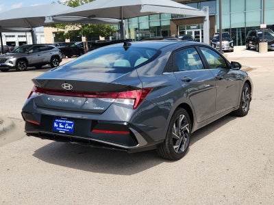 2025 Hyundai ELANTRA Limited