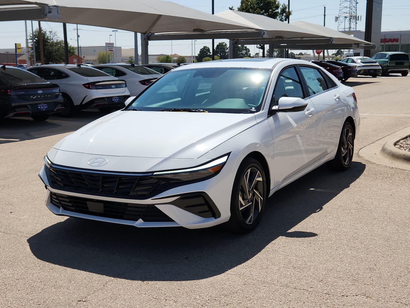 2025 Hyundai ELANTRA Limited