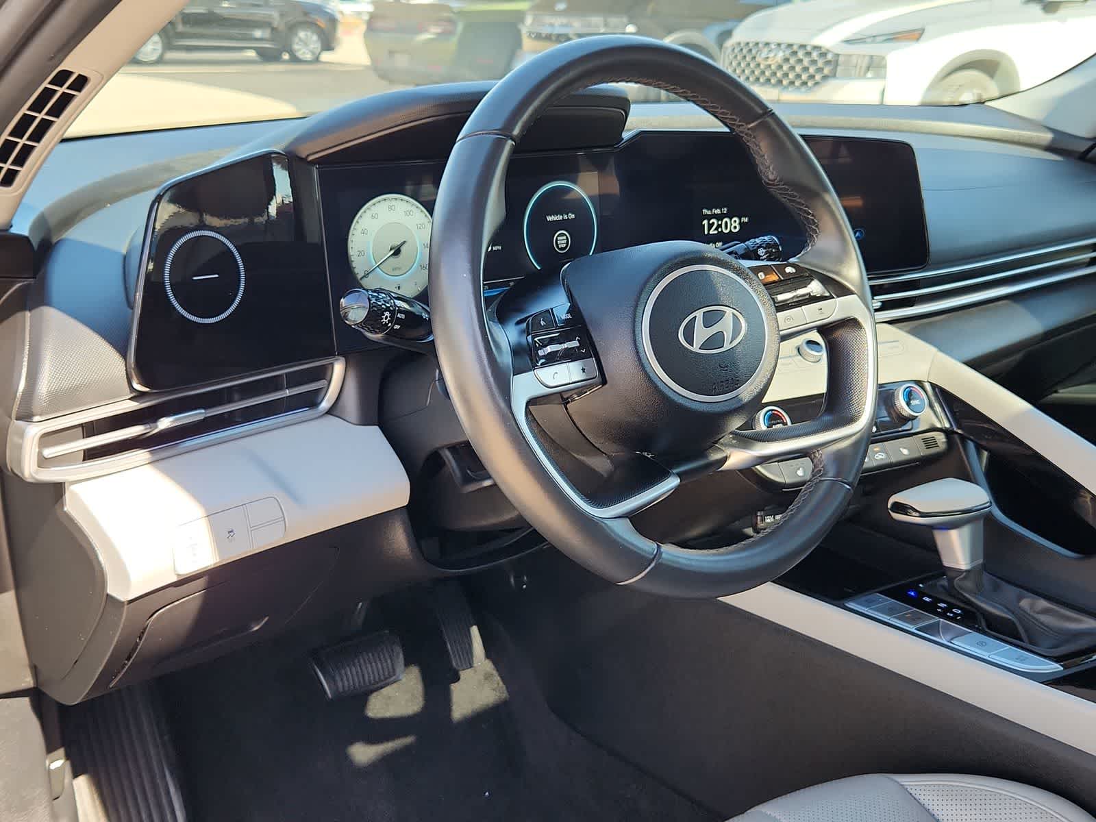 2024 Hyundai ELANTRA Limited