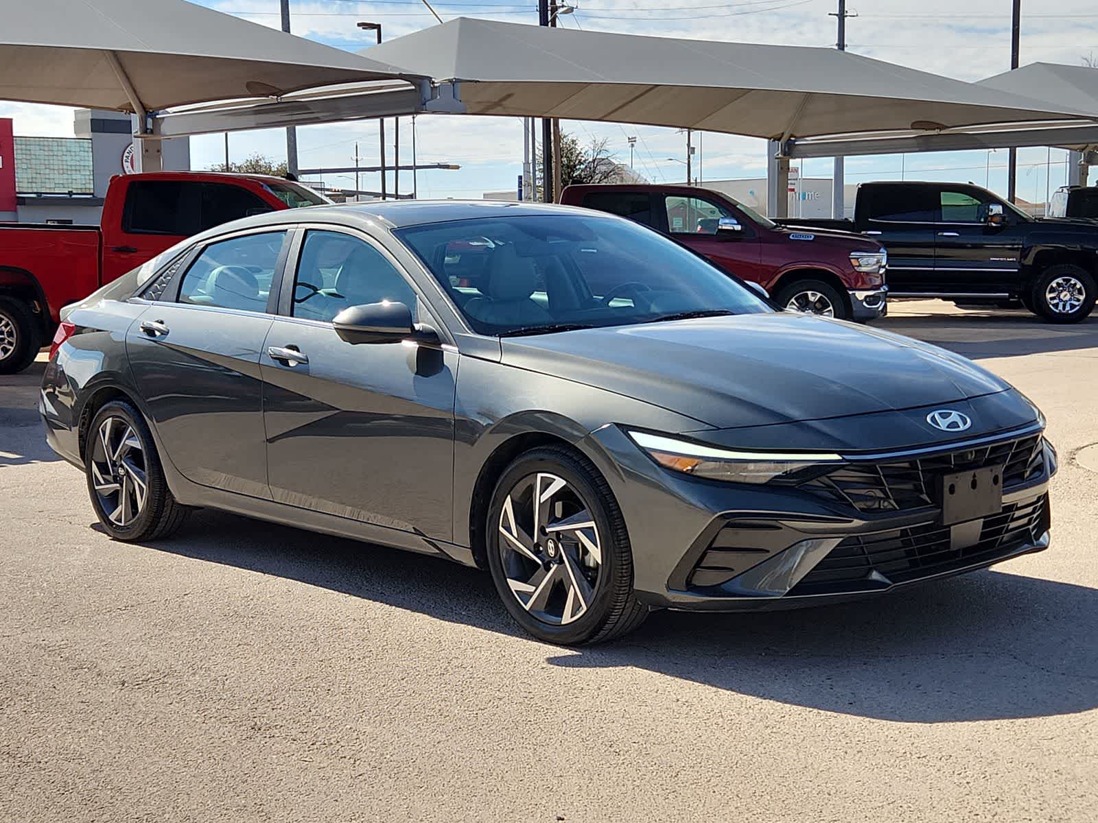 2024 Hyundai ELANTRA Limited