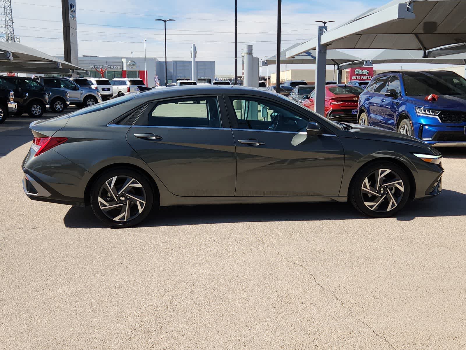 2024 Hyundai ELANTRA Limited