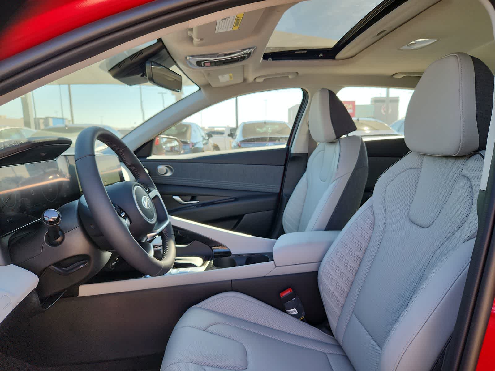 2025 Hyundai ELANTRA Limited