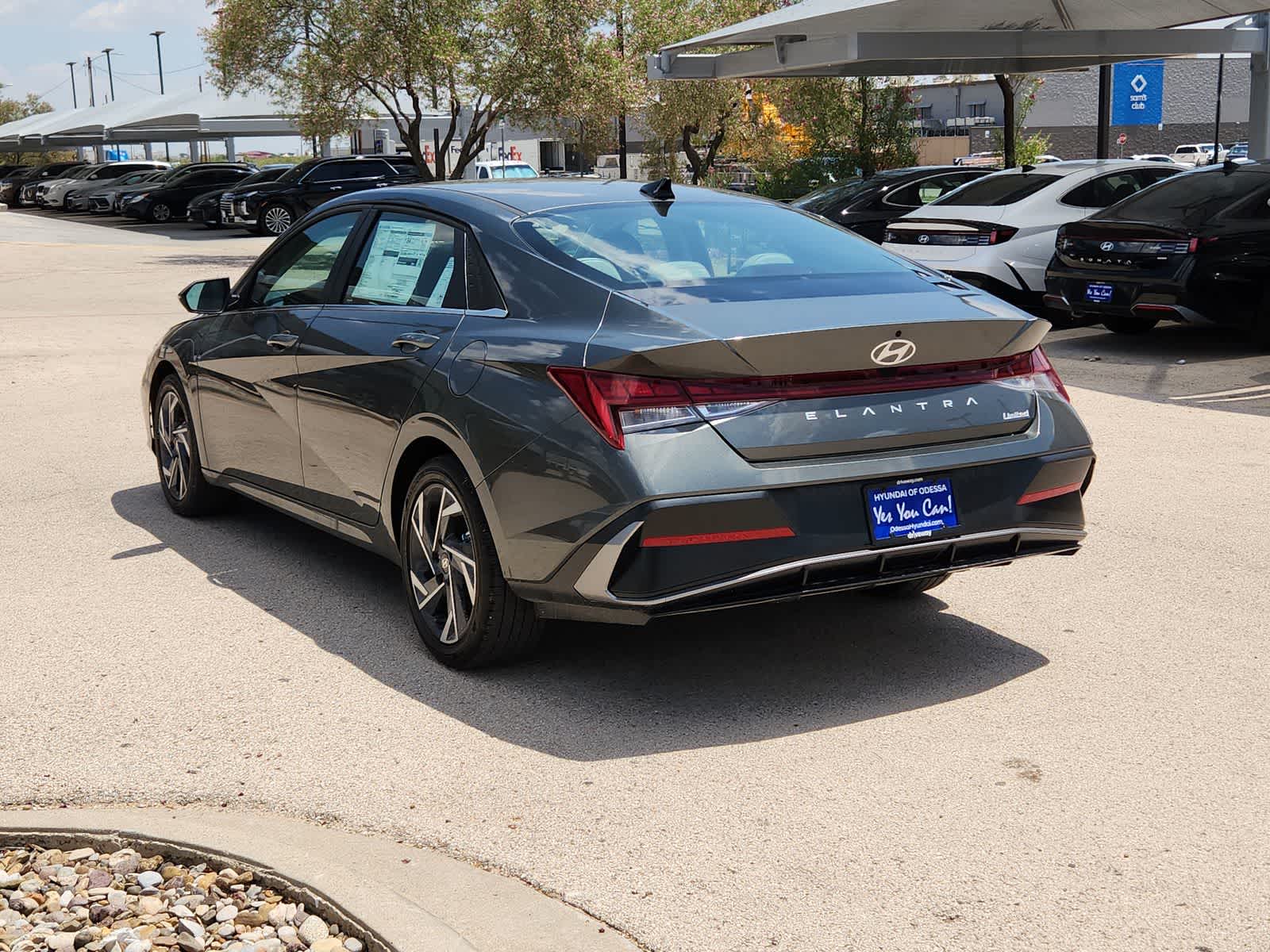 2025 Hyundai ELANTRA Limited