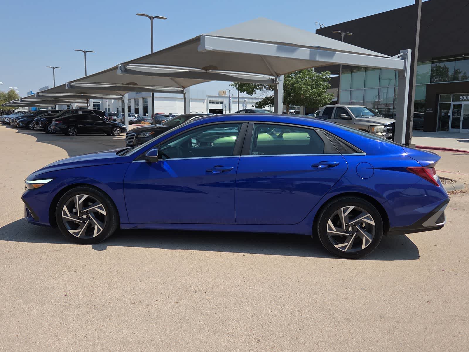 2024 Hyundai ELANTRA Limited