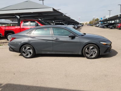 2025 Hyundai ELANTRA Limited