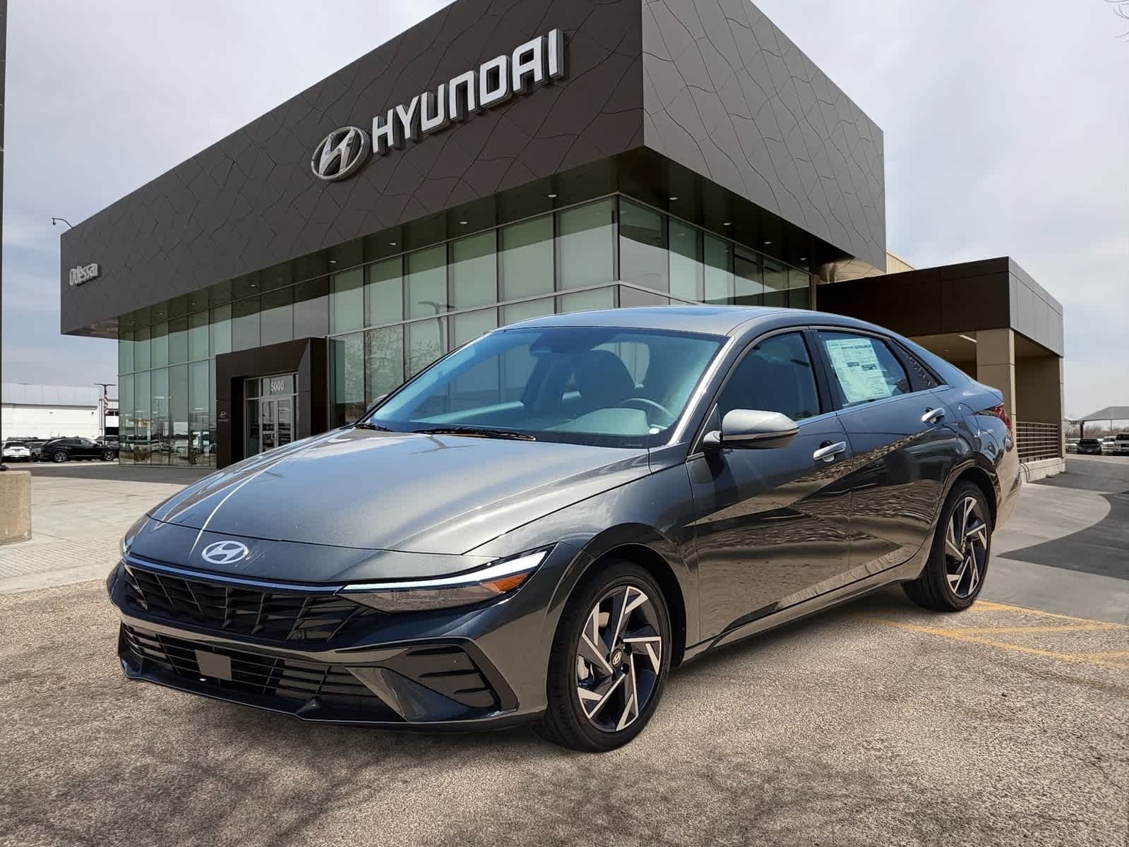 2025 Hyundai ELANTRA Limited