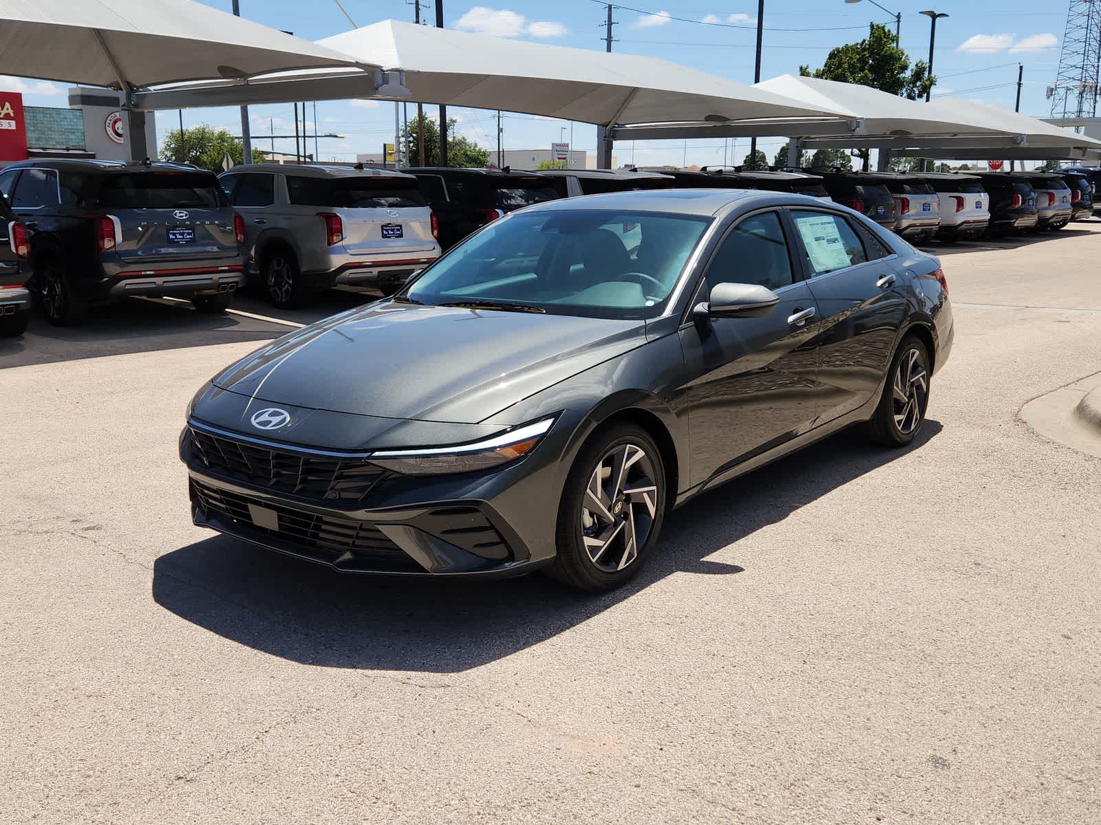 2025 Hyundai ELANTRA Limited