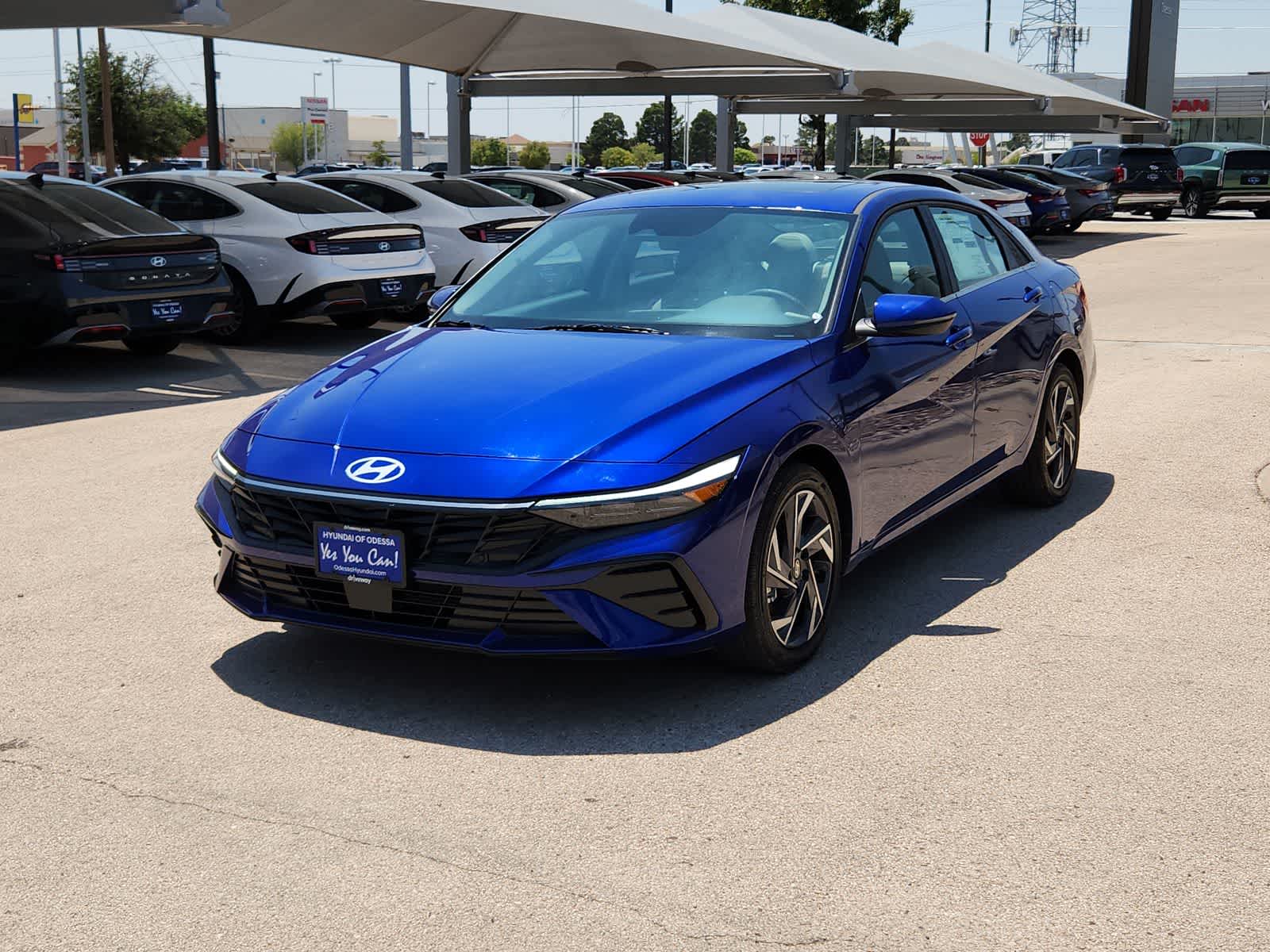2025 Hyundai ELANTRA Limited