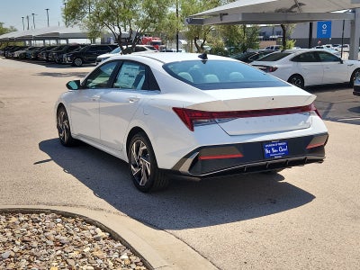 2025 Hyundai ELANTRA Limited