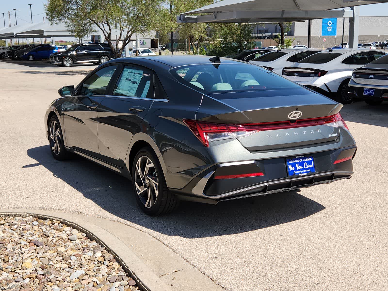 2025 Hyundai ELANTRA Limited