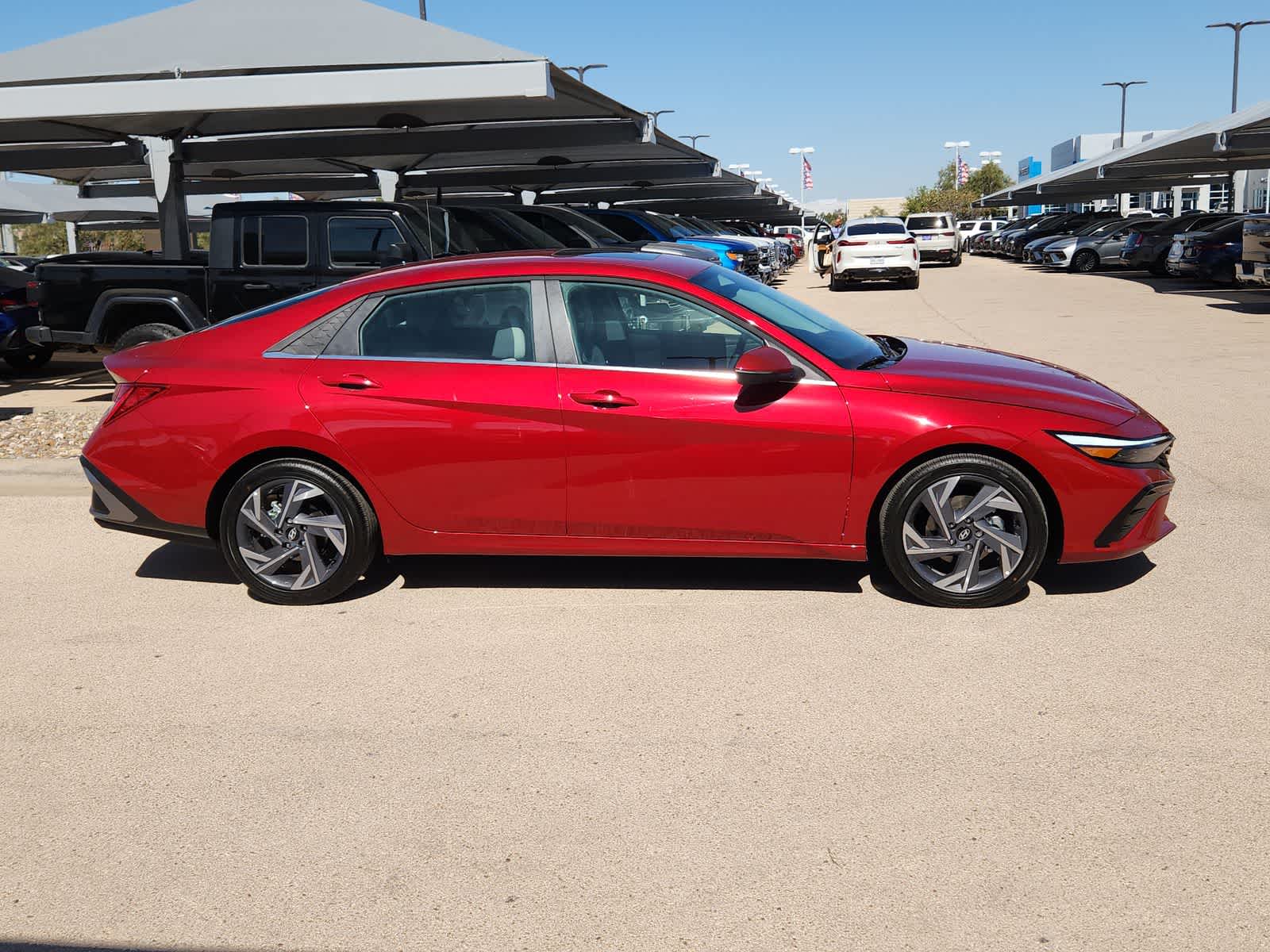 2025 Hyundai ELANTRA Limited