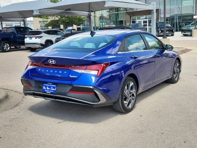 2025 Hyundai ELANTRA Limited