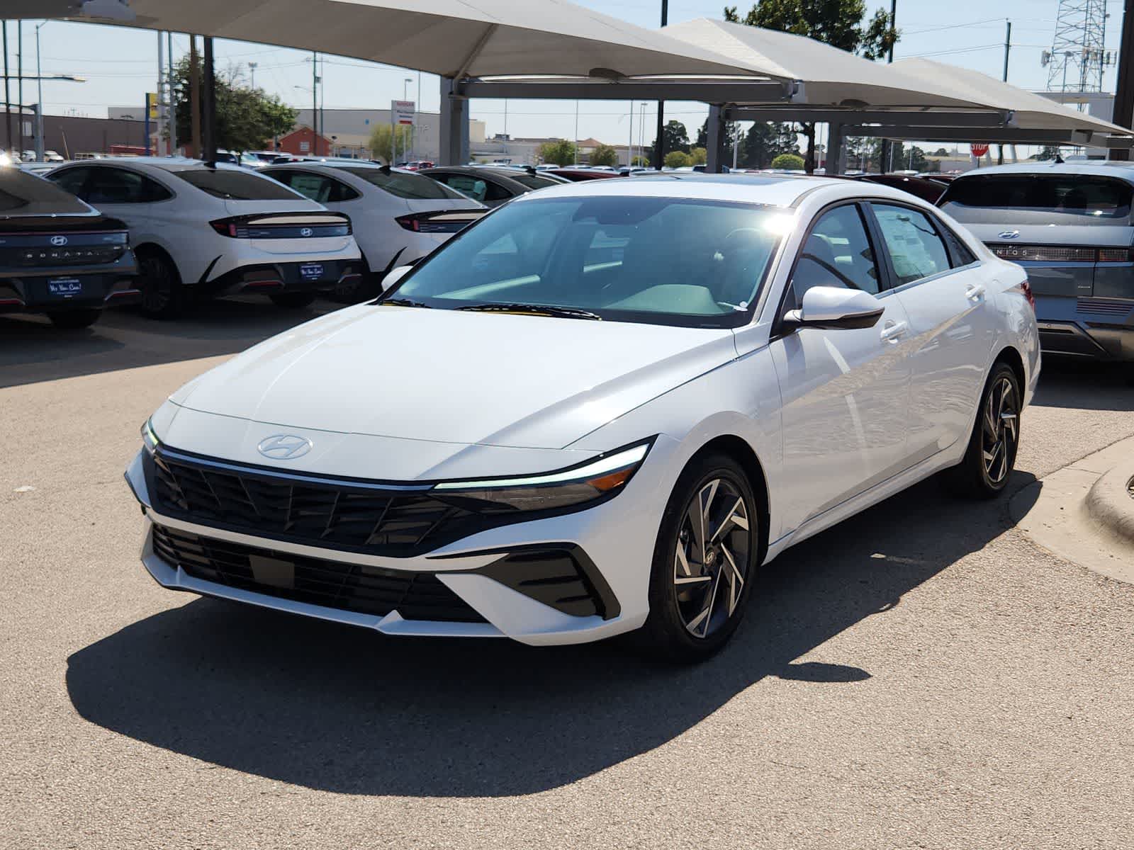 2025 Hyundai ELANTRA Limited