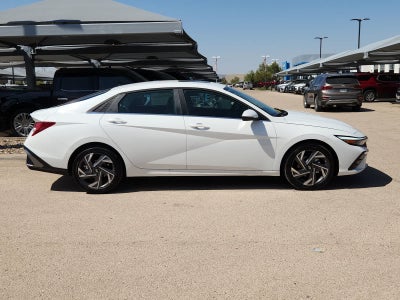 2025 Hyundai ELANTRA Limited