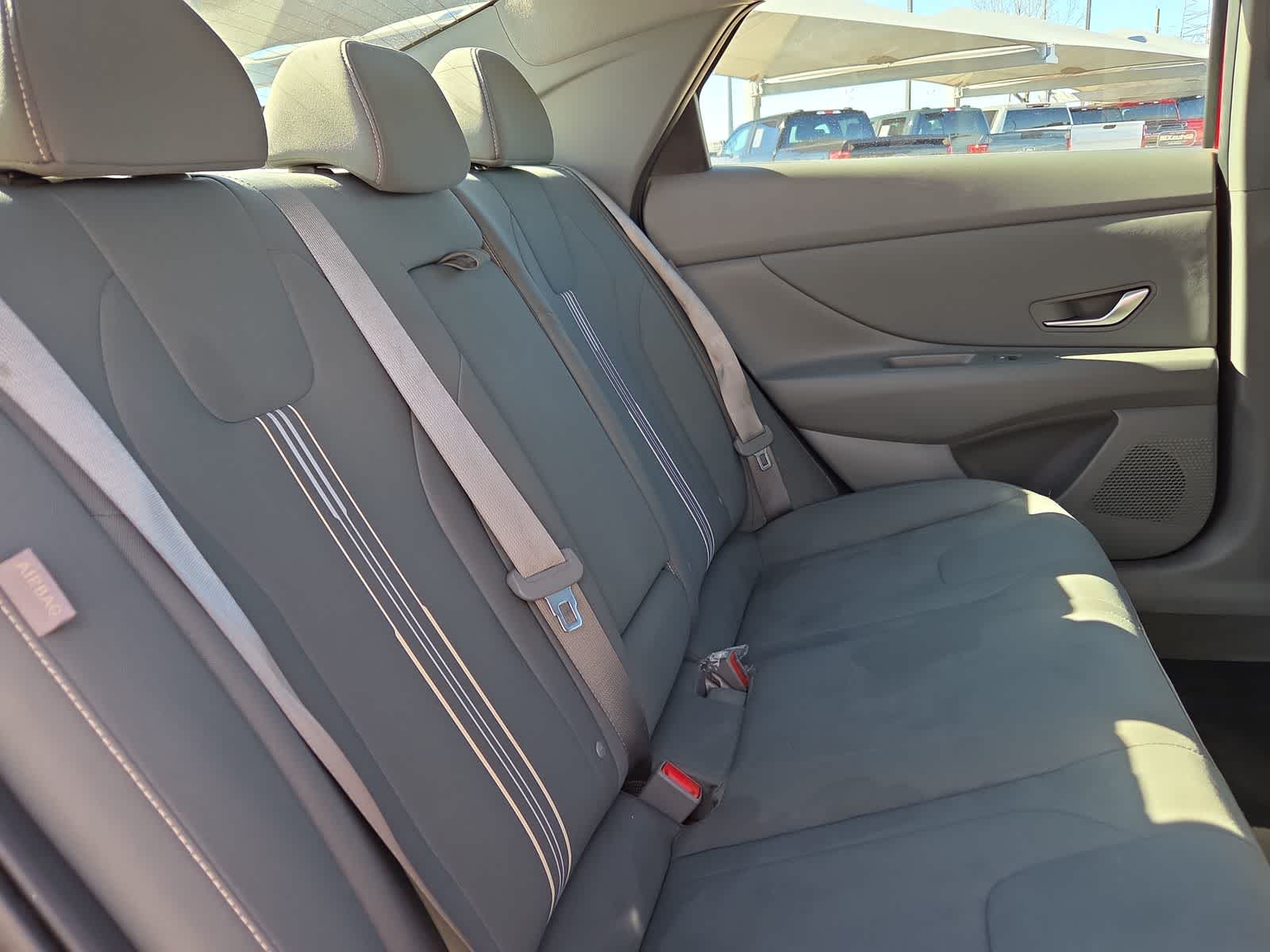 2025 Hyundai ELANTRA SEL Convenience