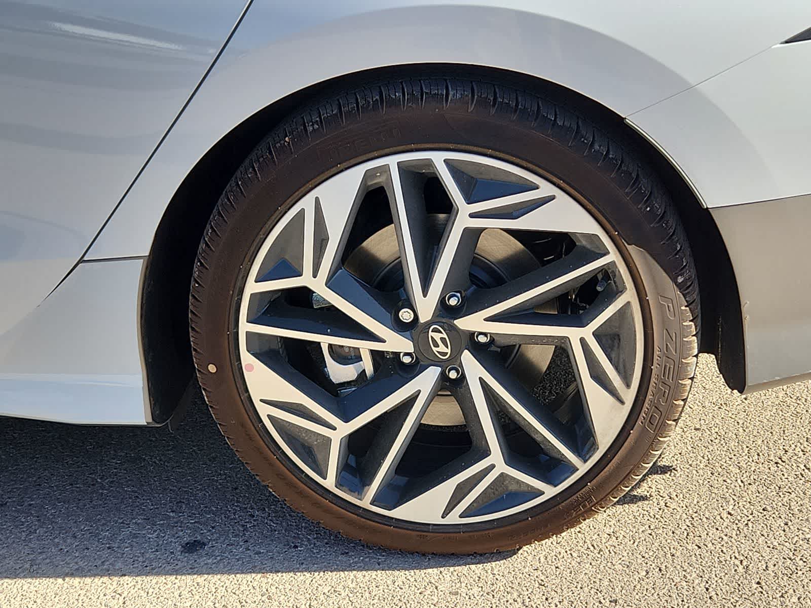 2025 Hyundai IONIQ 6 SEL